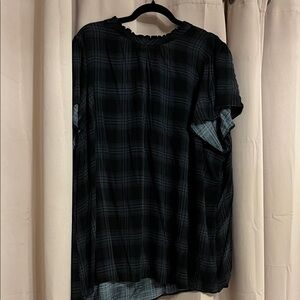 torrid Black & Dark Gray Plaid Short-Sleeve Button-Down Shirt